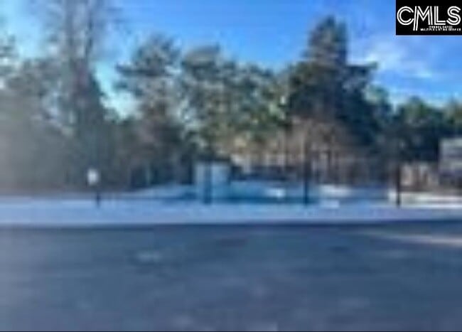 Building Photo - 600 Ermine Rd