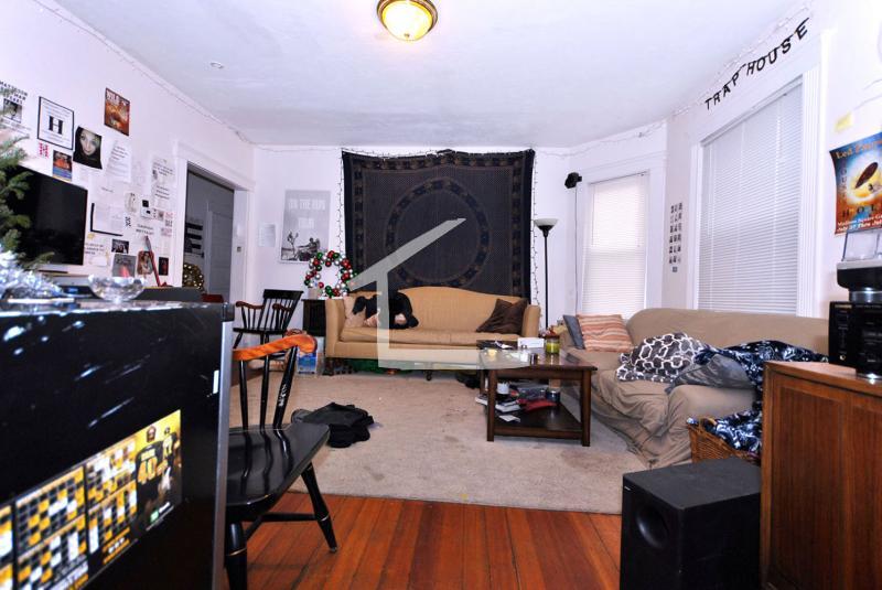 Building Photo - 51 Gardner St