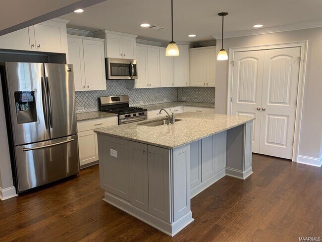 Building Photo - 4 Bedroom in Prattville For Rent