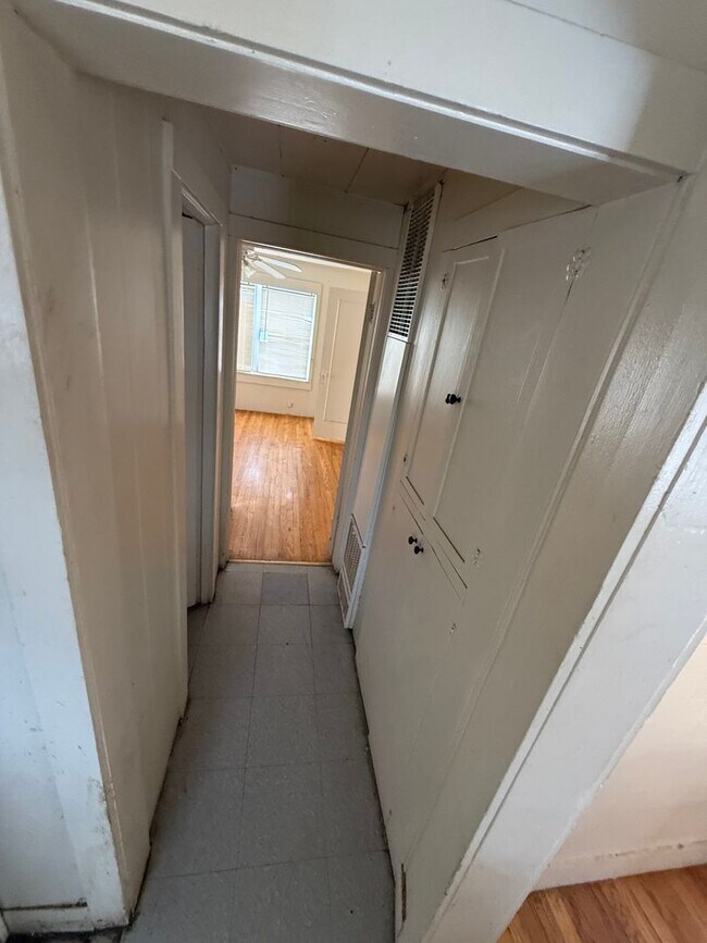Building Photo - 1307 Avenue X