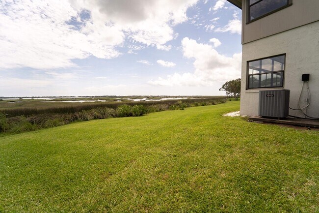 Building Photo - 6 Alcira Ct