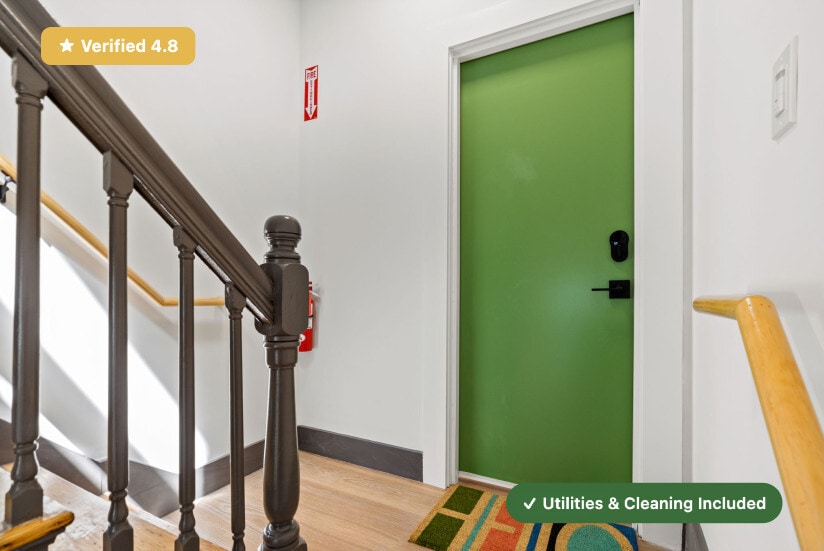 Building Photo - Furnished Private Bedroom with Private Bath in East Boston!