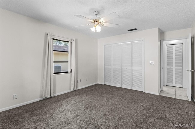 Building Photo - 83 Golfview Dr