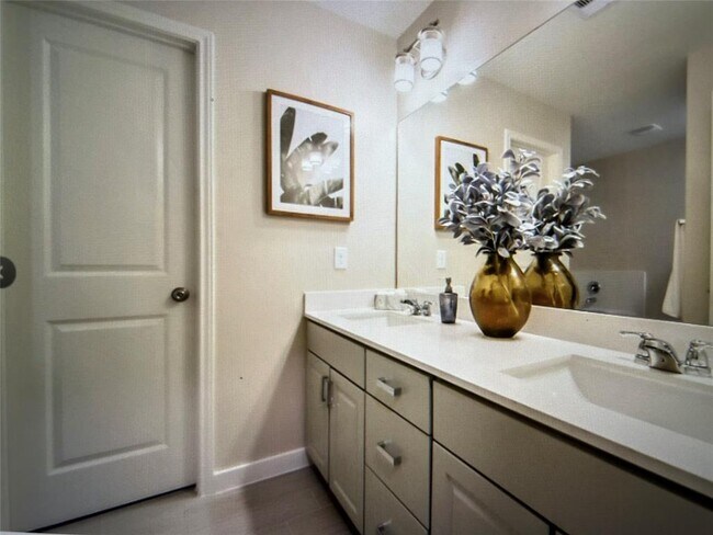 Building Photo - 1511 Revolution Way