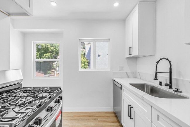 Primary Photo - 4021 Griffin Ave