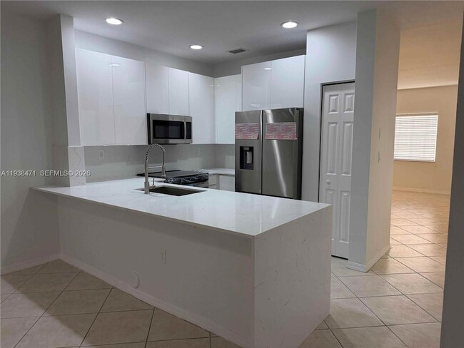 Building Photo - 5755 NW 115th Ct