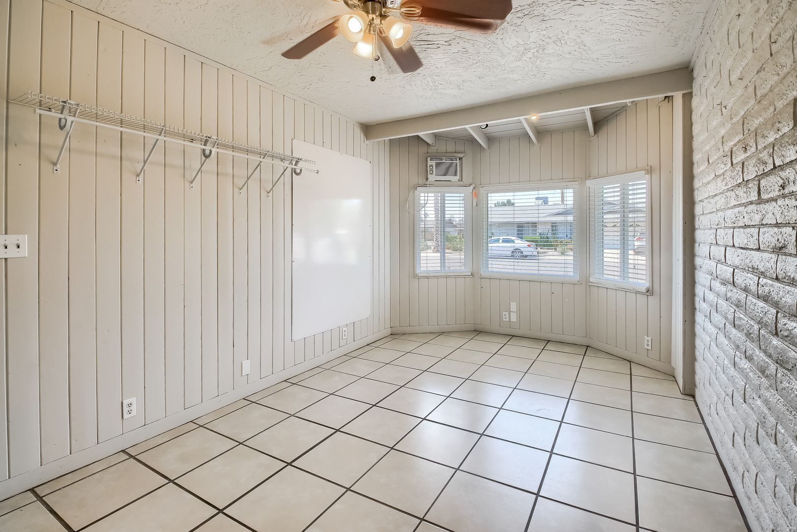 Building Photo - 1516 E Palmcroft Dr