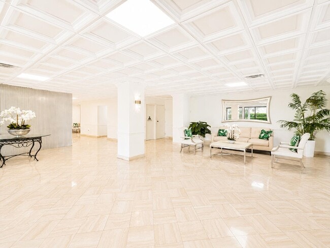 Building Photo - 3460 S Ocean Blvd