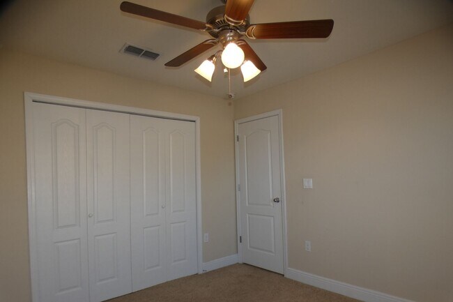 Building Photo - Spacious 4-Bedroom Home - Pace Mill Creek