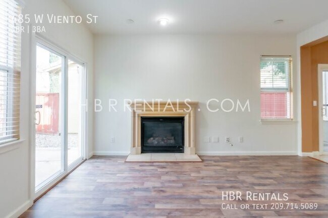 Building Photo - 485 W Viento St