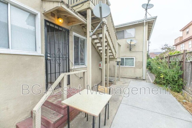 Building Photo - 3021 California St