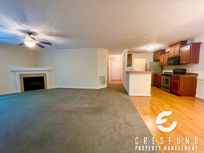 Building Photo - GATED COMMUNITY - Freshly Painted 2 Bed 2 Bath Condo AVAILABLE NOW