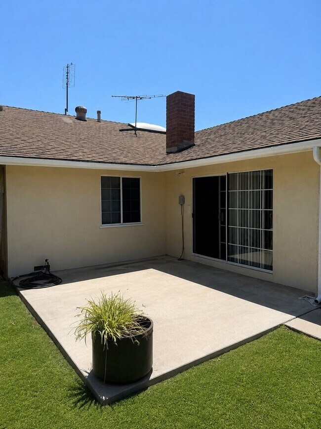 Building Photo - 15413 Talbot Dr