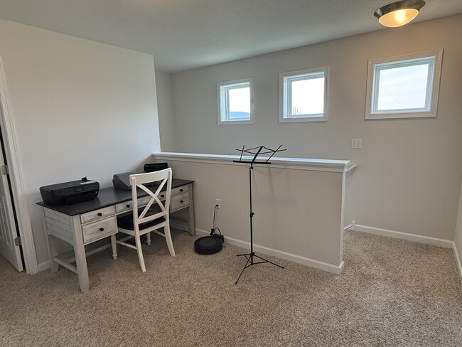 Building Photo - 166 Gwenedd Ln