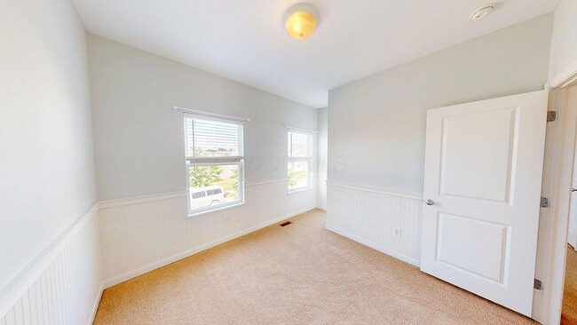 Building Photo - 5597 Lantos Rd