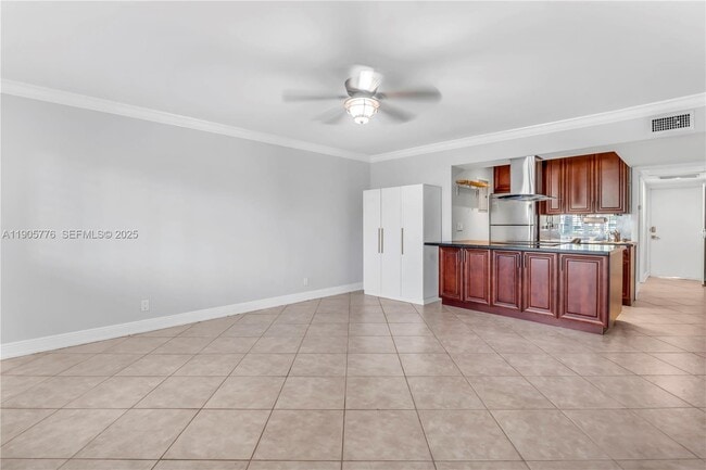 Building Photo - 801 NE 18th Ct