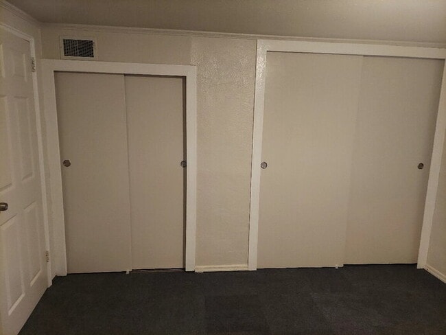 Building Photo - "Charming 2-Bedroom Retreat in Abbeville – Ideal Comfort and Convenience Await!"