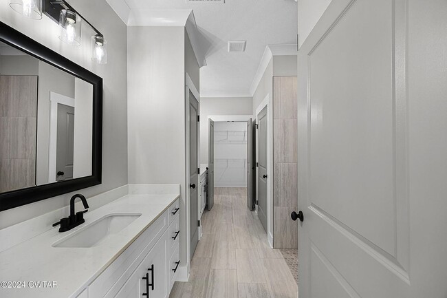 Building Photo - ****Beautiful New Construction-Luxury Living****
