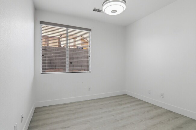 Building Photo - 108 Milicity Rd