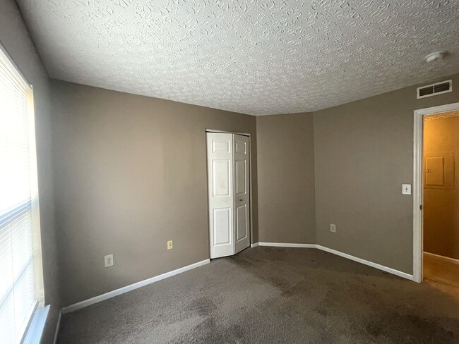 Building Photo - 5604 Cypress Chase