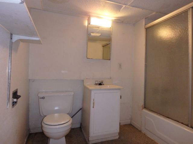 Building Photo - 1413 Wilson Ave