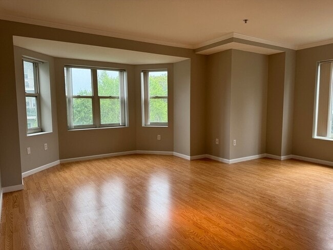 Building Photo - 1 Cityview Ln