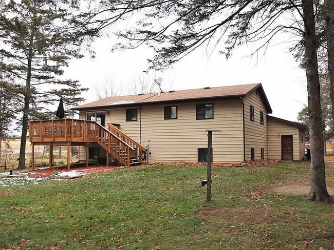 Building Photo - Click the “Apply Now” button or email wapmrentals@gmail.com for a prompt response.