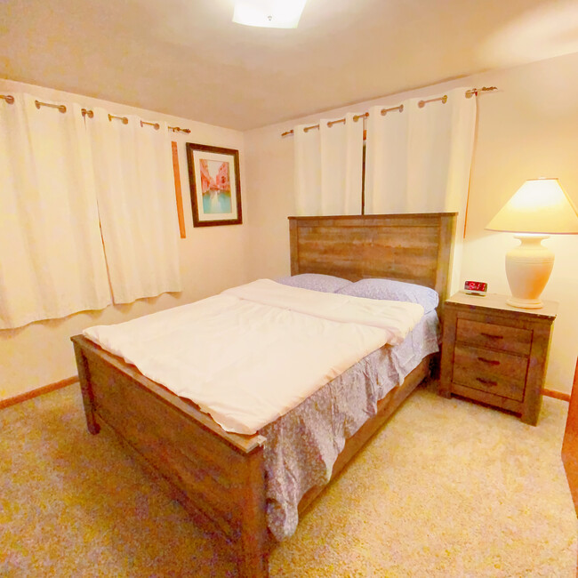 bedroom1 - 3292 Marthas Ln