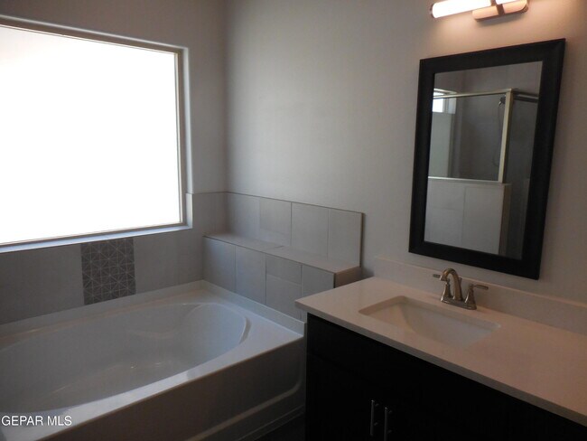 Building Photo - 13425 Emerald Crystal Dr