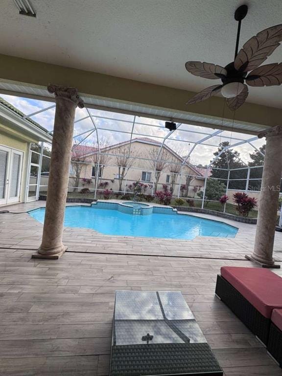 Building Photo - 7600 Debeaubien Dr