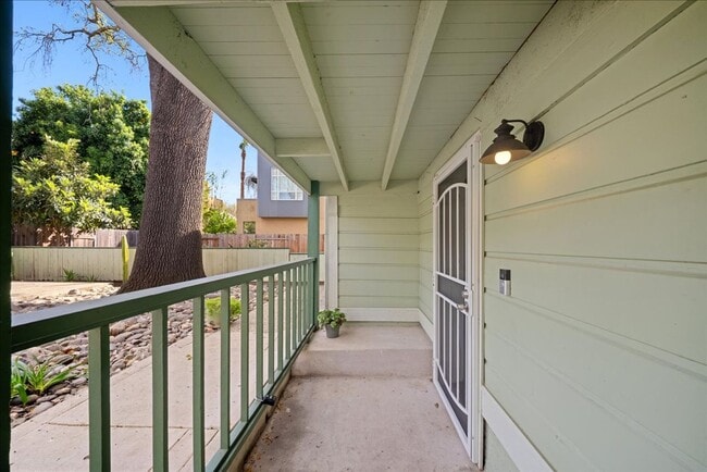 Building Photo - 315-315 14th St