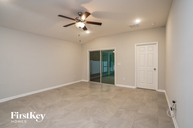 Building Photo - 13816 Harlowton Ave