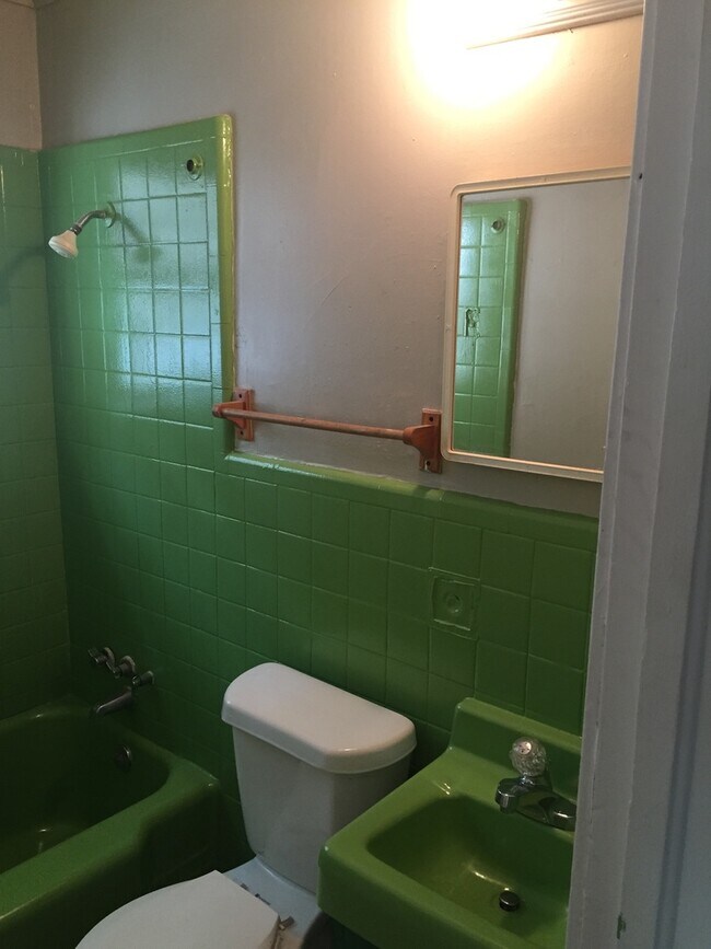 Building Photo - **AVAILABLE NOW**Near Ft. Benning/Columbus, GA 3 Bedroom / 1 Bathroom Home for Rent***