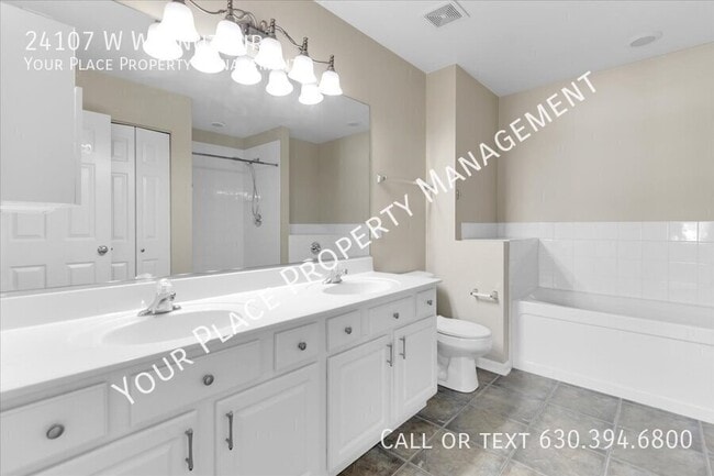 Building Photo - 24107 Walnut Cir