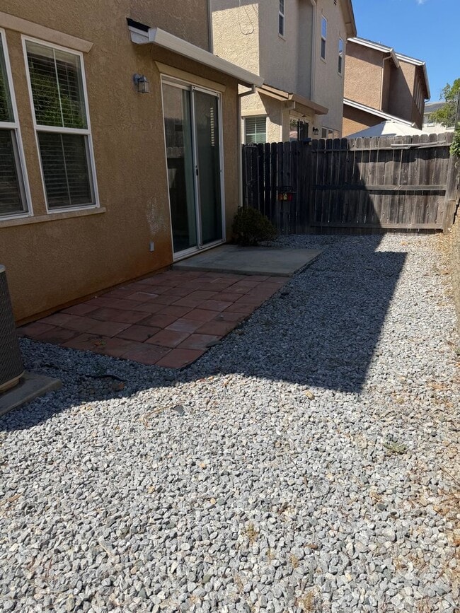 Building Photo - 2348 la Villa Way