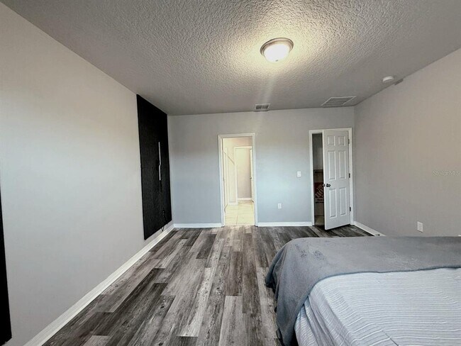 Building Photo - 706 Alta Vista Ct