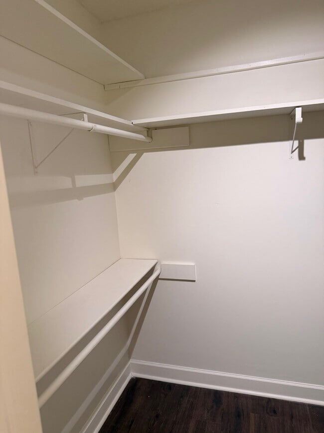 Building Photo - 1213 N 32nd Ave