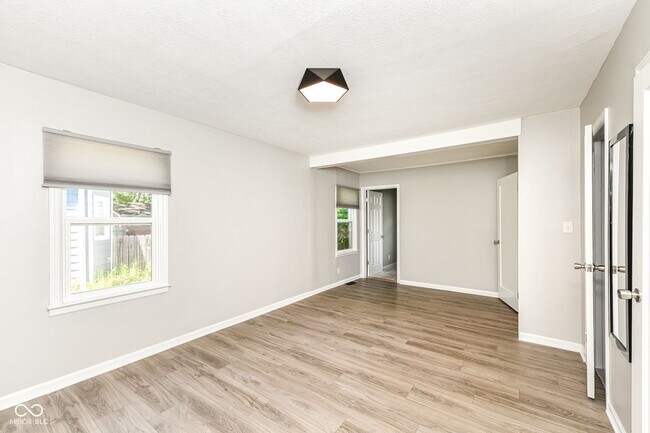 Building Photo - 5301 Evanston Ave