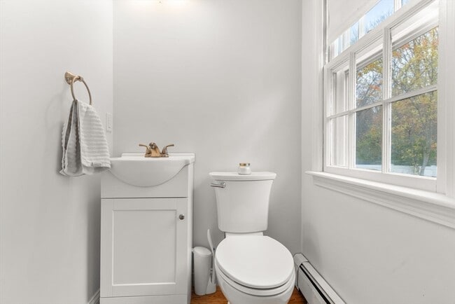 Building Photo - 45 Stanford Dr