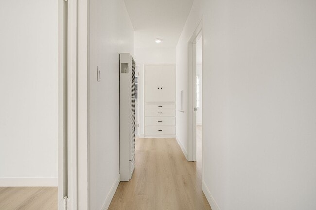 Building Photo - 35-35 Kennebec Ave