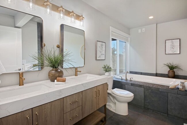 Building Photo - One Of A Kind Freeland Home with Two Seper...
