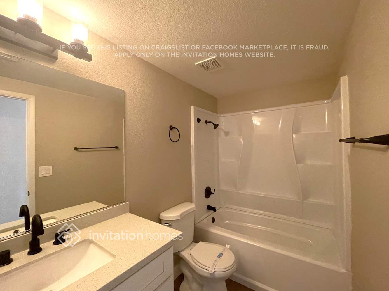 Building Photo - 532 Viva Serenade Way