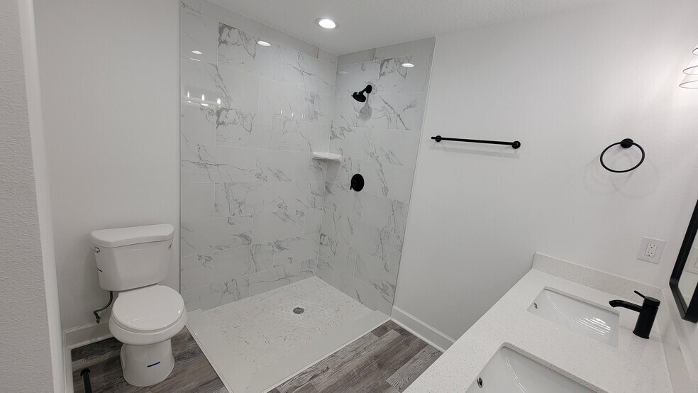 Building Photo - 20422 Dial Ave