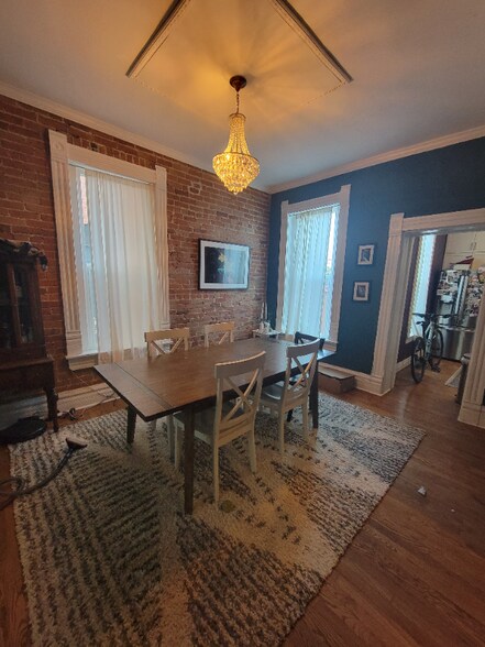 Building Photo - 1148 Mariposa St