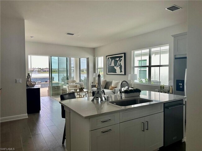 Building Photo - 9179 Cayman Dr