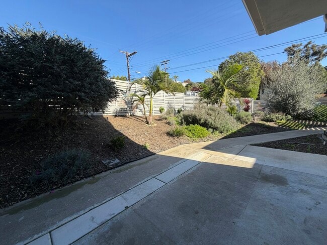 Building Photo - 605 Bush St