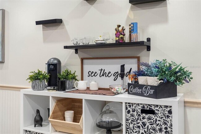 Building Photo - 2201 Park St N