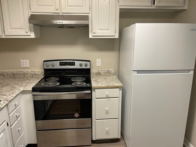 Building Photo - Curio