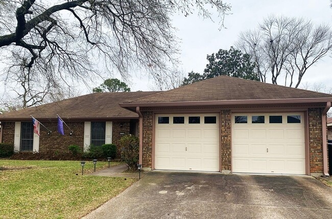 Primary Photo - 219 Pomeroy Dr