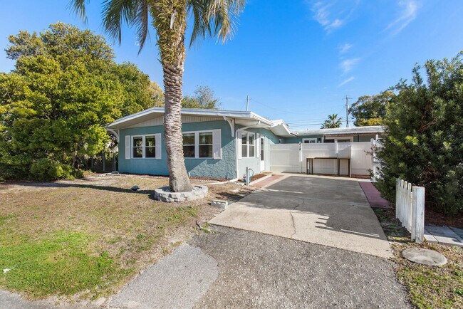 Building Photo - 217 Carol Pl